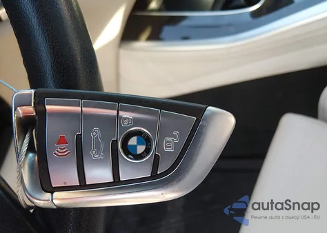 2020 BMW X5 Sdrive40I z USA, uszkodzony, nr VIN 5UXCR4C08L9C66180